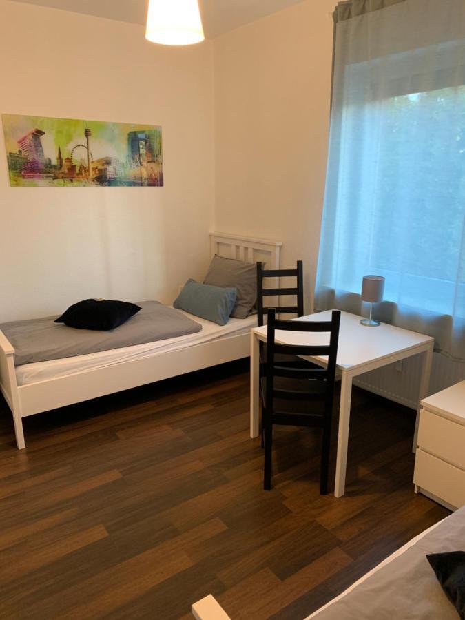Zum Armen Mann Bed & Breakfast Düsseldorf Dış mekan fotoğraf