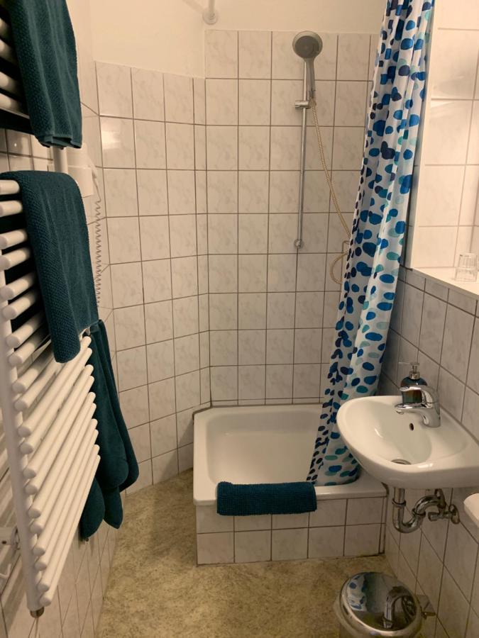 Zum Armen Mann Bed & Breakfast Düsseldorf Dış mekan fotoğraf