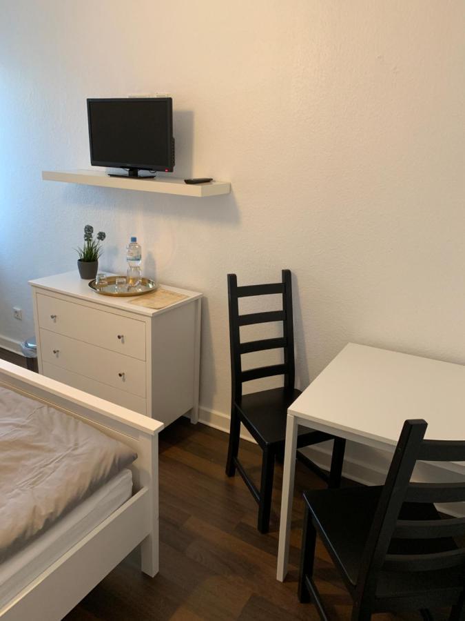 Zum Armen Mann Bed & Breakfast Düsseldorf Dış mekan fotoğraf