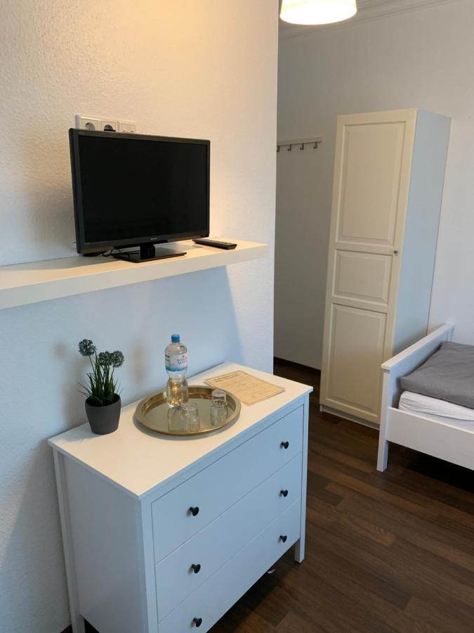 Zum Armen Mann Bed & Breakfast Düsseldorf Dış mekan fotoğraf