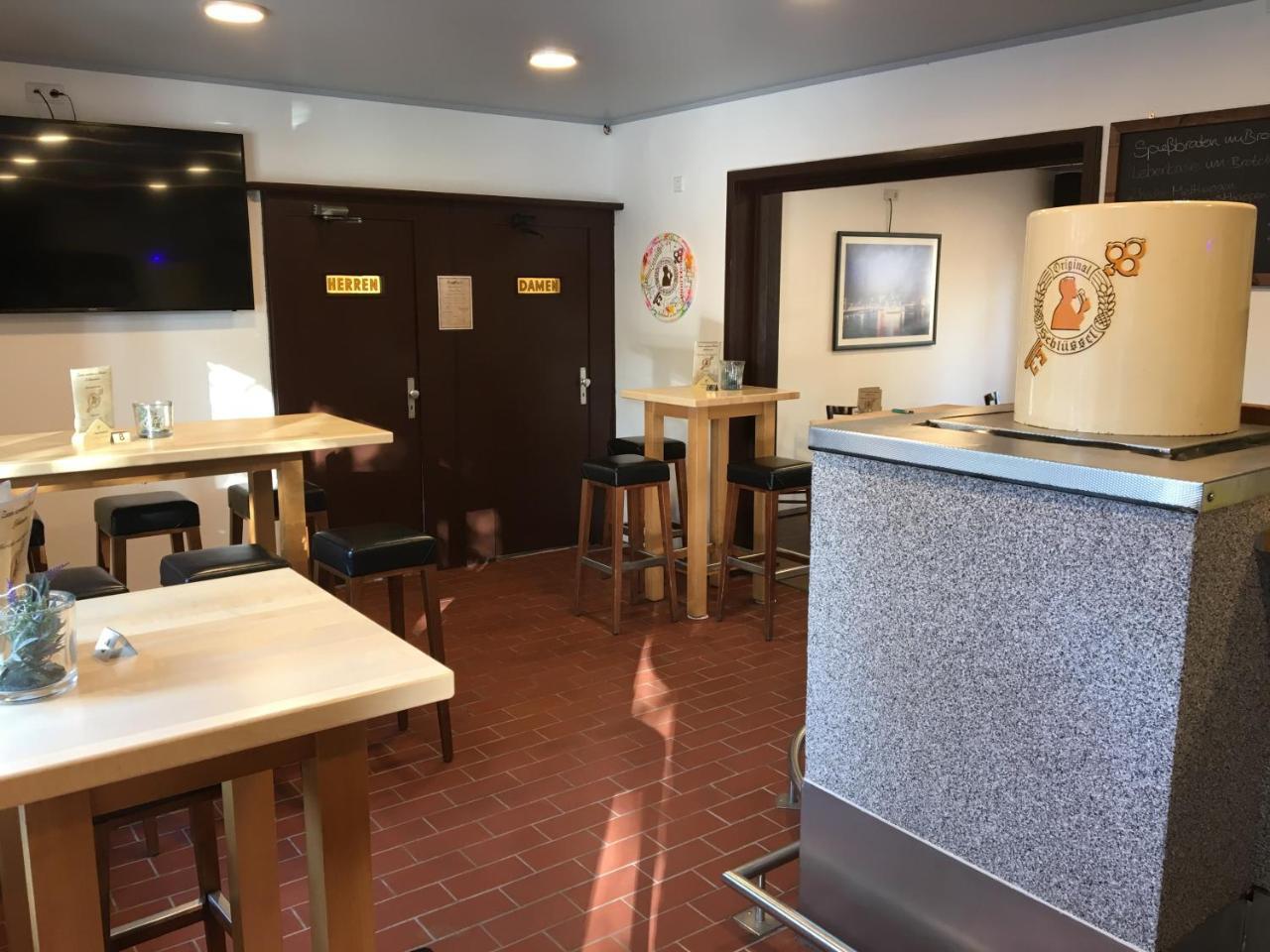 Zum Armen Mann Bed & Breakfast Düsseldorf Dış mekan fotoğraf