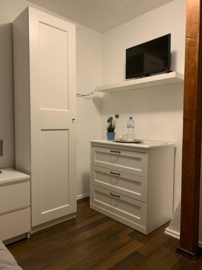 Zum Armen Mann Bed & Breakfast Düsseldorf Dış mekan fotoğraf
